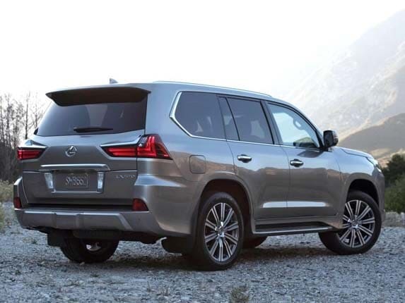 2016-lexus-lx-570-rear-sidestatic1-600-001
