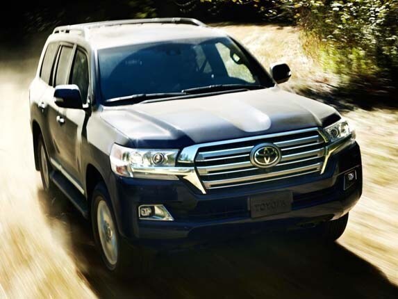 2016-toyota-land-cruiser-front-action5-600-001