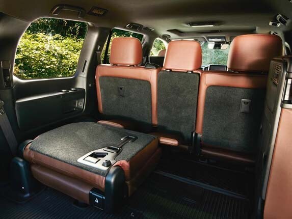 2016-toyota-land-cruiser-interior-third-row-one-seat-folded1-600-001