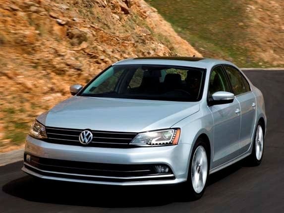 2016-volkswagen-jetta-se-front-action1-lead-600-001