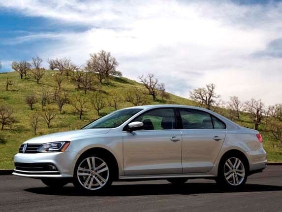2016-volkswagen-jetta-se-front-side-static1-600-001