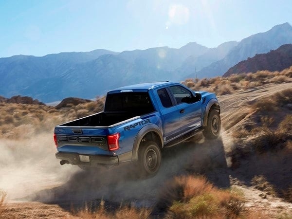 2017-ford-raptor-8-600-001