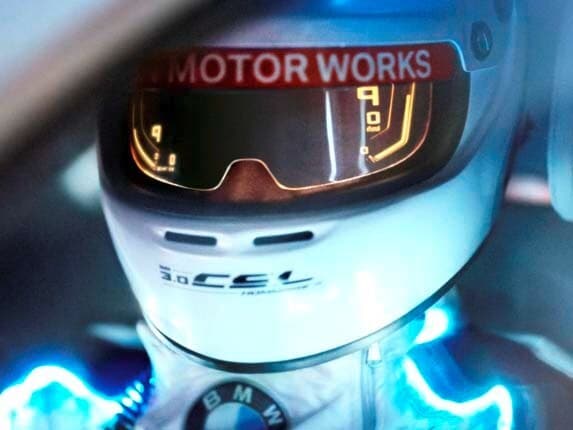 bmw-3-0-csl-hommage-r-helmet-visor-display-detail1-600-001