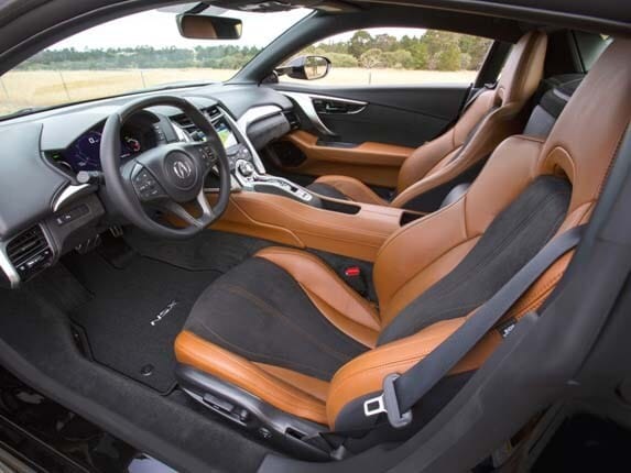 new-acura-nsx-berlina-black-saddle-interior1-600-001