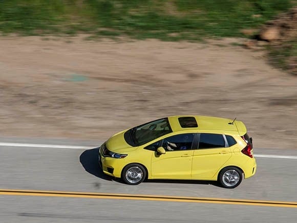 2015-honda-fit-action-01-600-001