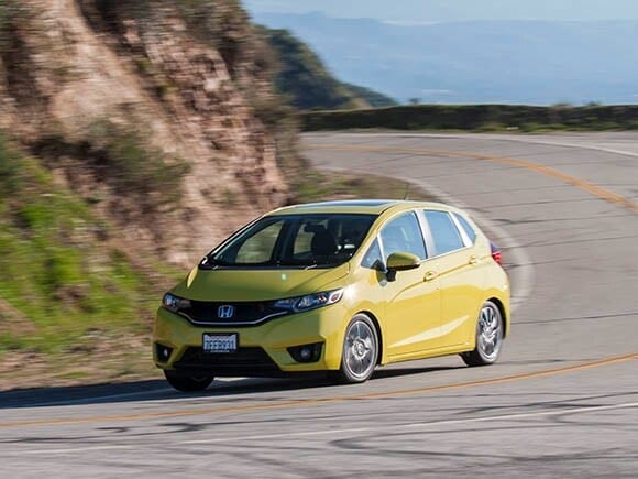 2015-honda-fit-action-05-600-001