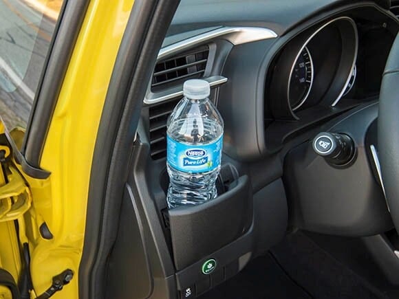 2015-honda-fit-interior-03-600-001