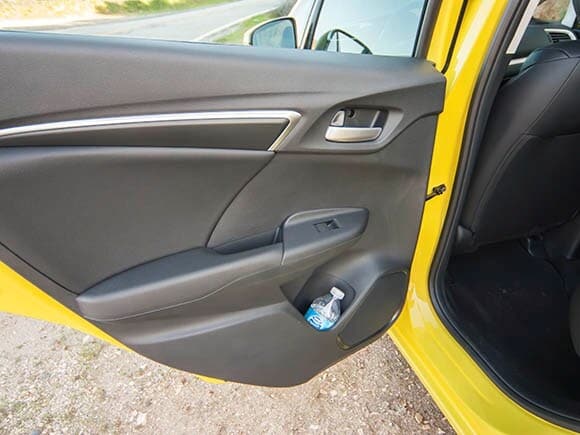 2015-honda-fit-interior-11-600-001