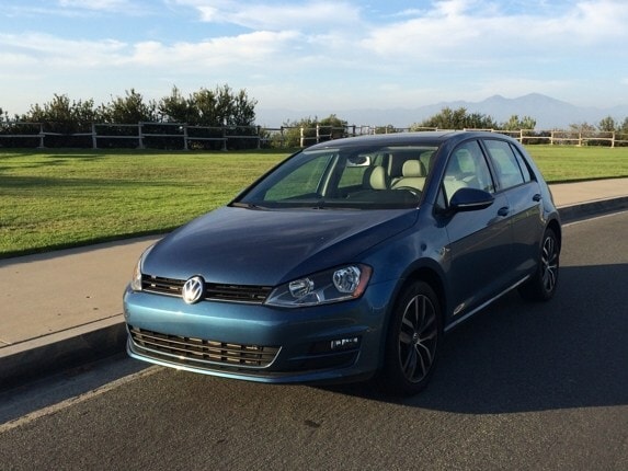 2015-volkswagen-golf-tsi-2-600-001