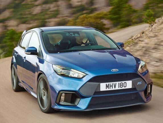 2016-ford-focus-rs-front-action1-alt-lead-600-001
