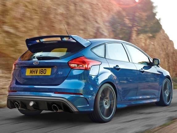 2016-ford-focus-rs-rear-action2-600-001