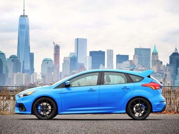 2016-ford-focus-rs-static-profile1-600-001
