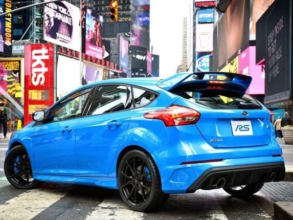 2016-ford-focus-rs-static-rear1-600-001