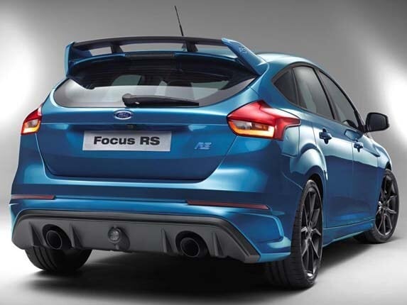 2016-ford-focus-rs-static-rear2-600-001