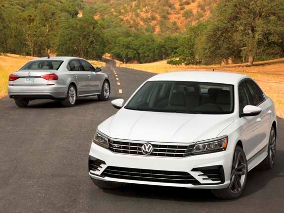 2016-volkswagen-passat-r-line-and-sel-group1-600-001