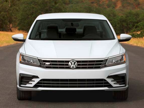 2016-volkswagen-passat-r-line-head-on-static1-600-001