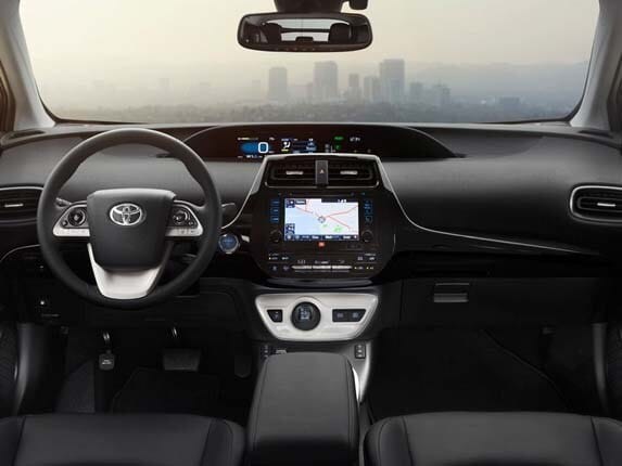 2016_toyota_prius_003-573-600-001