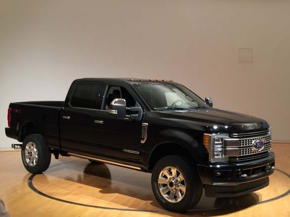 2017-ford-super-duty-f250-573-01-600-001