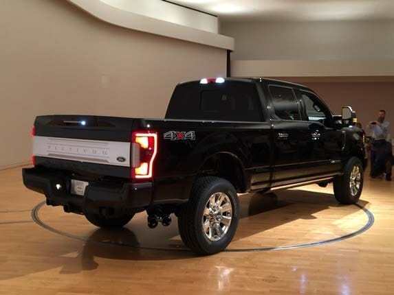 2017-ford-super-duty-f250-573-02-600-001