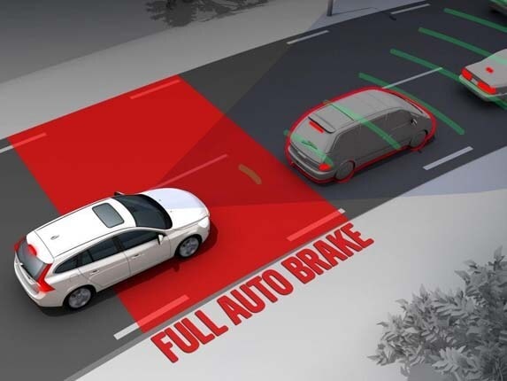 automatic-emergency-braking-image1b-600-001