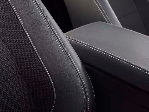 jag_xe_r_sport_detail_image_2-600-001