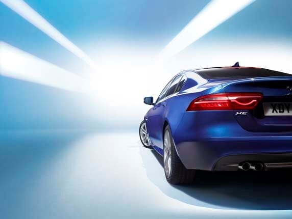 jag_xe_r_sport_studio_image_2-600-001
