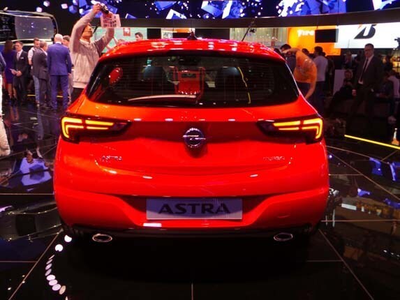 opel-astra-7-600-001
