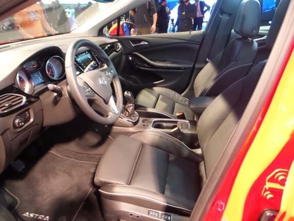 opel-astra-8-600-001