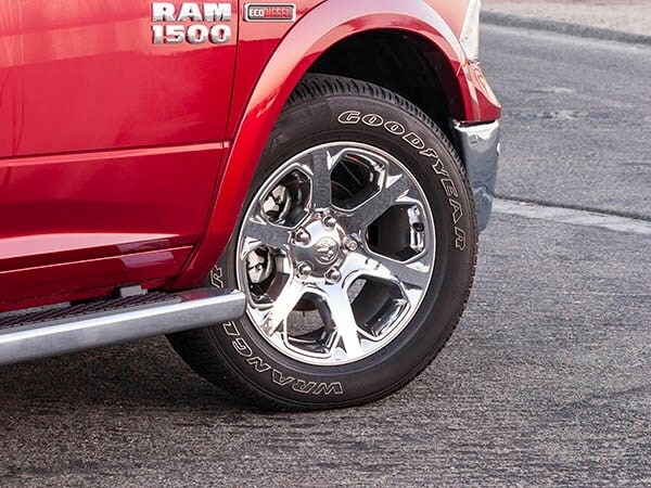 2014-ram-1500-laramie-long-term-exterior-05-600-001