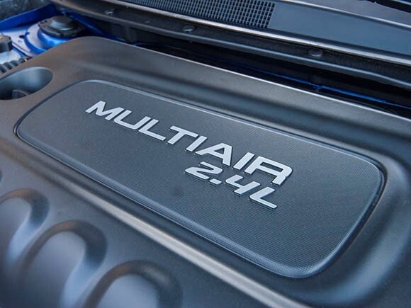 2015-chrysler-200s-engine-03-600-001