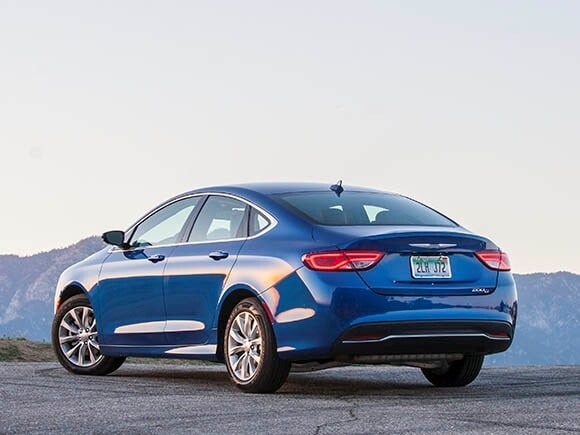 2015-chrysler-200s-exterior-03-600-001