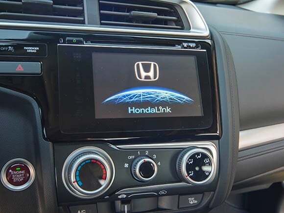 2015-honda-fit-interior-06-600-001