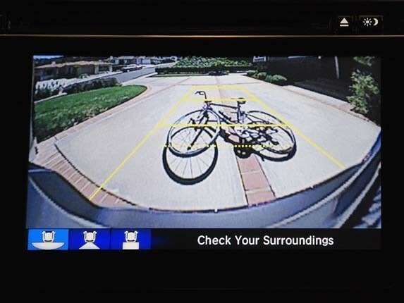 2015-honda-fit-rearview-camera-wide-view-600-001