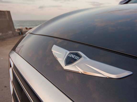 2015-hyundai-genesis-long-term-exterior-04-600-001
