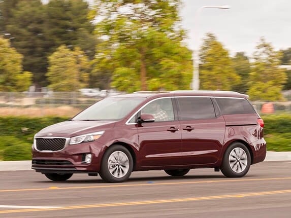 2015-kia-sedona-sx-long-term-action-02-600-001