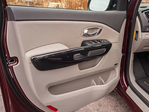 2015-kia-sedona-sx-long-term-interior-03-600-001