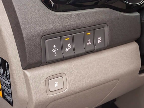 2015-kia-sedona-sx-long-term-interior-04-600-001