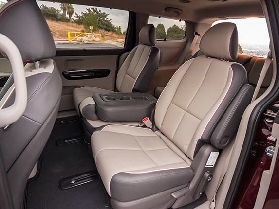 2015-kia-sedona-sx-long-term-interior-06-600-001