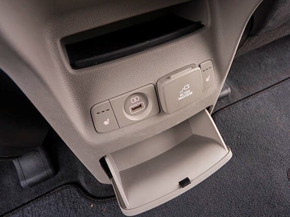 2015-kia-sedona-sx-long-term-interior-10-600-001