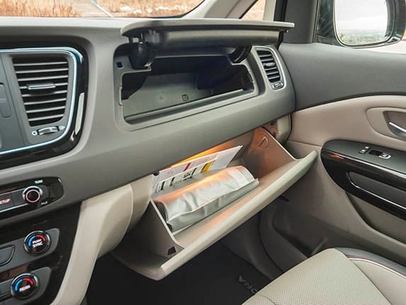 2015-kia-sedona-sx-long-term-interior-16-600-001