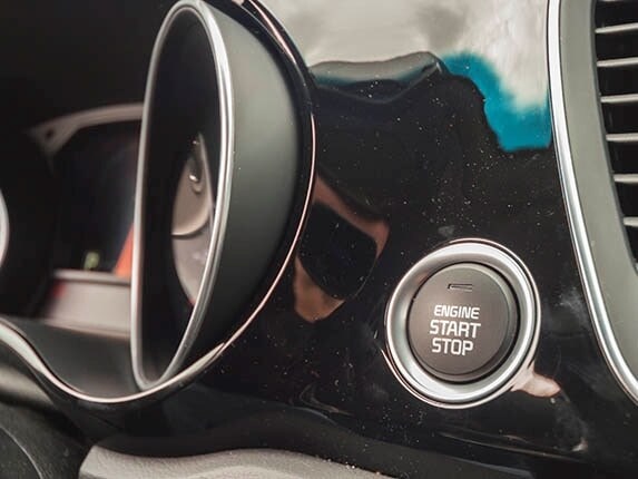 2015-kia-sedona-sx-long-term-interior-25-600-001
