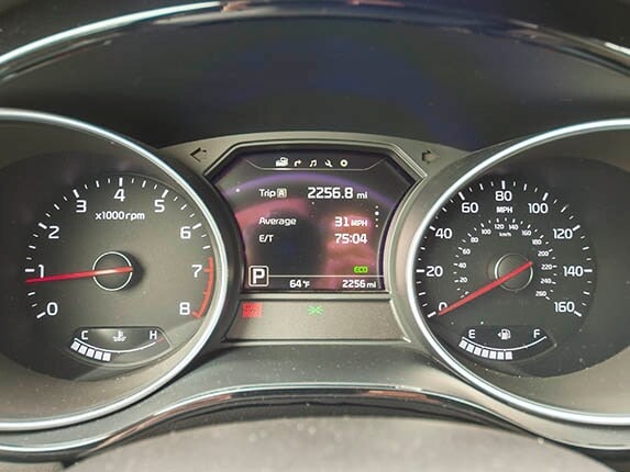 2015-kia-sedona-sx-long-term-interior-26-600-001