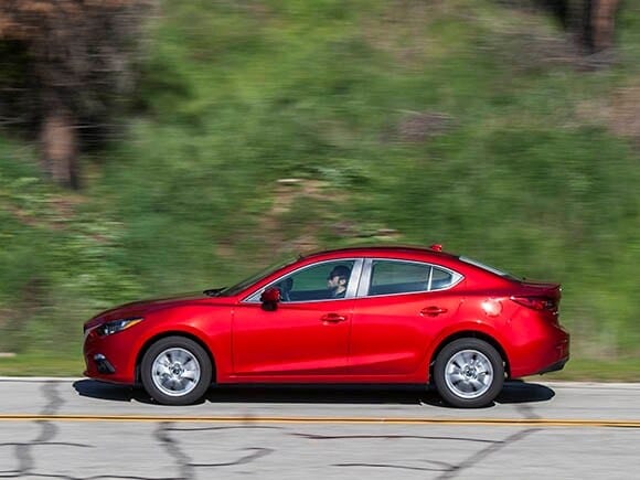 2015-mazda3-action-04-600-001