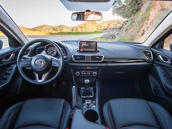 2015-mazda3-interior-08-600-001