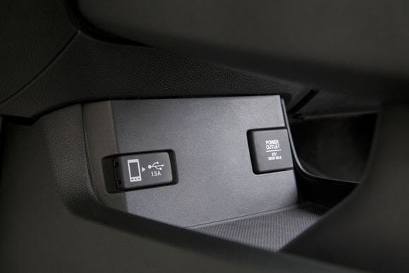 2016-honda-civic-first-review-oem-23-600-001