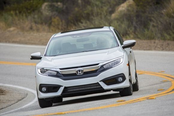 2016-honda-civic-first-review-oem-33-600-001
