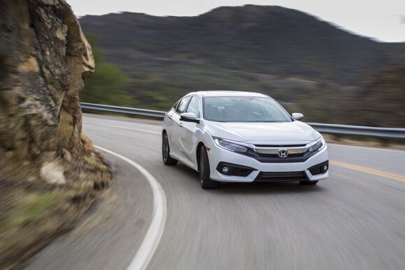 2016-honda-civic-first-review-oem-35-600-001