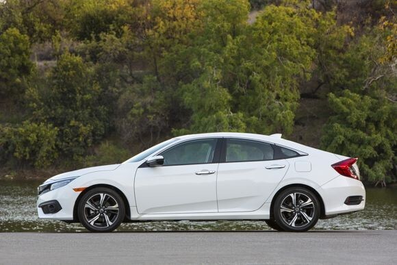 2016-honda-civic-first-review-oem-39-600-001