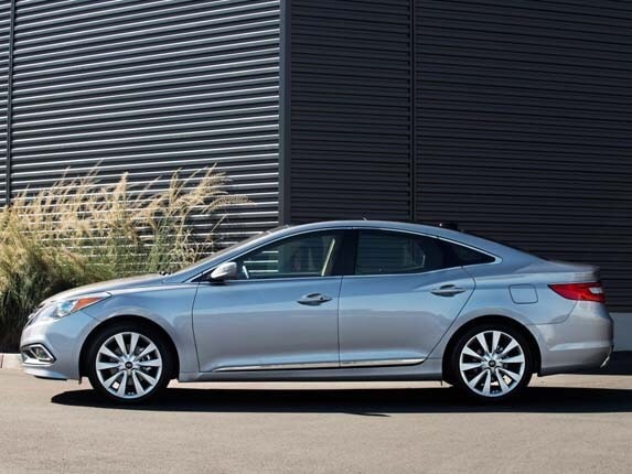 2016-hyundai-azera-profile-static1-600-001