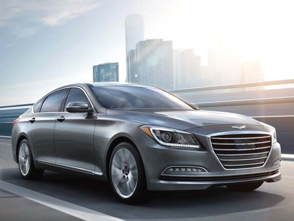 2016-hyundai-genesis-front-action1-600-001